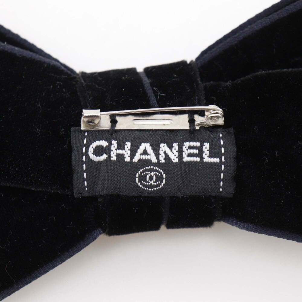 CHANEL Authentic Black Brooch - Picture 6 of 6